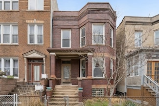 832 N Campbell Ave, Chicago, IL 60622
