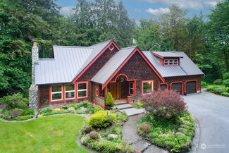 6642 NE Wood Bay Ln, Poulsbo, WA 98370