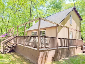 100 Cleveland Ct, Milford, PA 18337