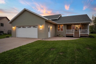 133 Uriah Ct, Mankato, MN 56001