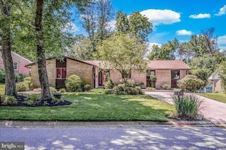 6 Ridgewood Cir, Wilmington, DE 19809
