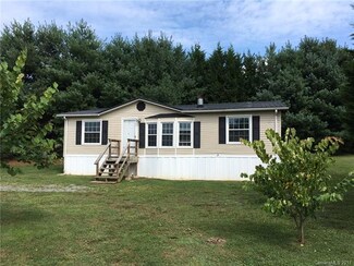 92 Sleepy Hollow Ln, Hendersonville, NC 28792