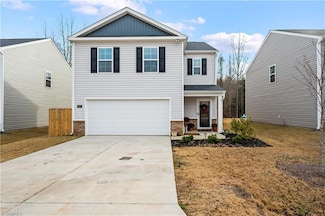 166 Carriage Cove Cir, Mocksville, NC 27028