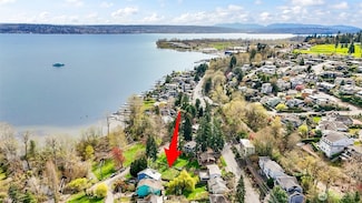 9017 51st Ave NE, Seattle, WA 98115