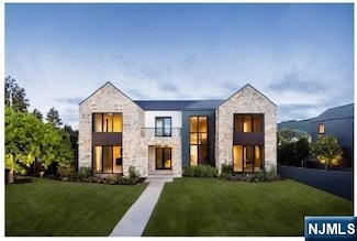 148 Demarest Ave, Englewood Cliffs, NJ 07632