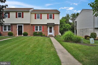 68 Oriole Dr, Ephrata, PA 17522
