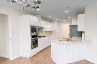 3 Acorn Cir, Bentonville, AR 72712