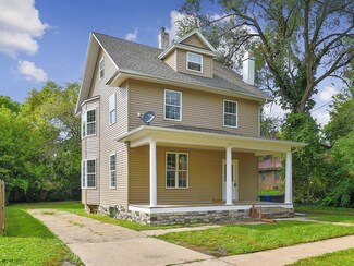 1130 11th St, Des Moines, IA 50314