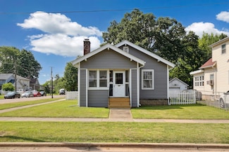 1019 Grand Blvd, Aurora, IL 60505
