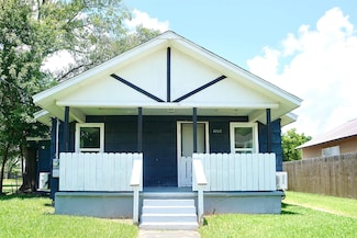 1008 Dupont Dr, Orange, TX 77630