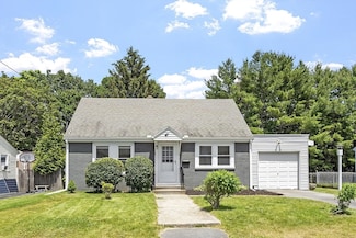 47 Hillside Ave, Webster, MA 01570