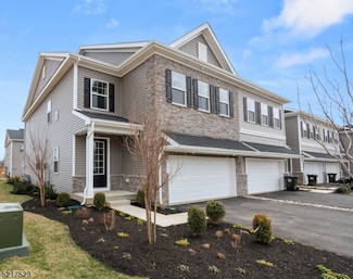 34 Ventura Dr, East Hanover, NJ 07936