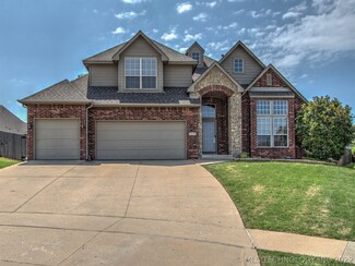 2836 N Hickory Ct, Broken Arrow, OK 74012