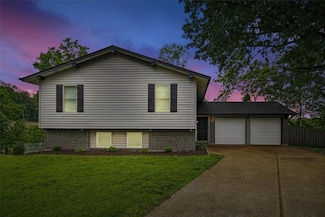 12241 Rain Hollow Dr, Maryland Heights, MO 63043