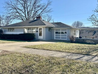 581 Valleyview Dr, Hamilton, OH 45013