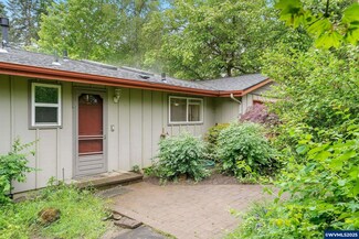 6786 Rochester St NE, Salem, OR 97305