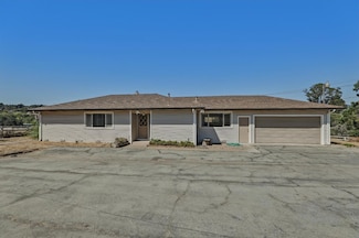 195 Pioneer Rd, Watsonville, CA 95076