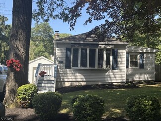 4 Rumson Ct, Hewitt, NJ 07421