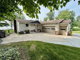 228 Latonka Dr, Mercer, PA 16137
