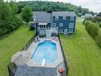 36 Bay View Dr, Saint Albans, VT 05478