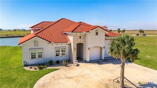 72 Cabernet Ct, Port O Connor, TX 77982