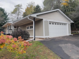 16303 Division St, Lakeland, MN 55043