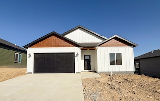 3008 Pine Hills Dr, Sheridan, WY 82801