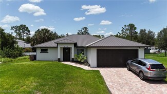 303 E 7th St, Lehigh Acres, FL 33972