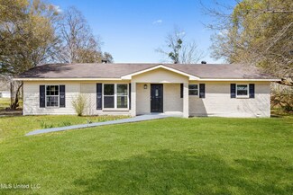 7517 Carter Rd, Moss Point, MS 39562