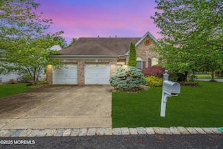 34 Shoal Rd, Jackson, NJ 08527