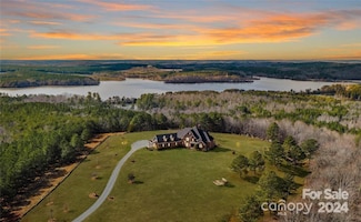 590 Tuckertown Rd, New London, NC 28127