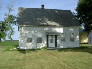 2063 Taylor Ave, Wilton, IA 52778