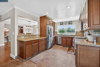 1827 Leo Ln, Concord, CA 94521