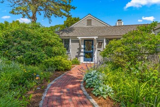 56 Mashie Cir, Mashpee, MA 2649