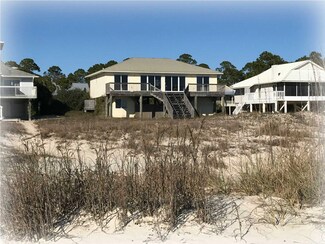 670 Gulf Pines Dr, Port Saint Joe, FL 32456