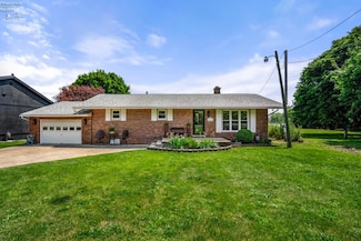 10700 E Bayshore Rd, Lakeside Marblehead, OH 43440