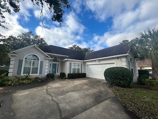 111 Hanging Moss Dr, Saint Simons Island, GA 31522