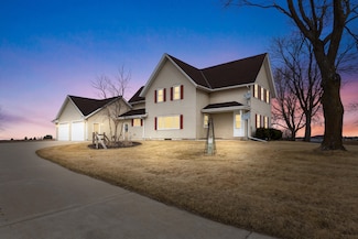 2721 Powder Hill Rd, Slinger, WI 53086