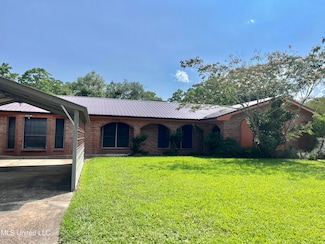 2285 Harkness Ct, Biloxi, MS 39532