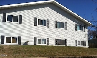 1008 1st St NE, Mandan, ND 58554