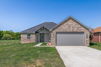 401 Mesquite Dr, Rio Vista, TX 76093