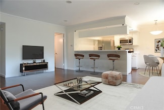 2700 Cahuenga Blvd E Unit 2207, Los Angeles, CA 90068