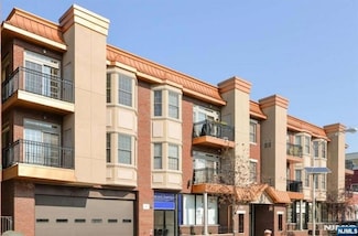 255 Broadway Unit 208, Bayonne, NJ 07002