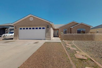 2062 Valley View Dr SW, Los Lunas, NM 87031
