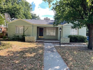 927 S Urbana Ave, Tulsa, OK 74112