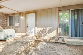 2808 W Walnut Hill Ln, Irving, TX 75038