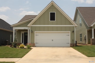 1005 Highgrove Heights NW, Harvest, AL 35749