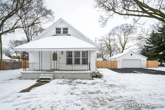 3808 Canal Ave SW, Grandville, MI 49418