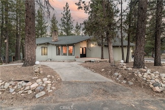 520 Pinewood Ct, Big Bear City, CA 92314