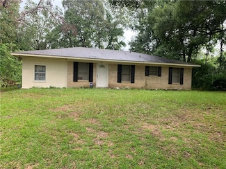 104 Lynn Rd, Pineville, LA 71360